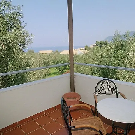 Averto Áyios Nikítas