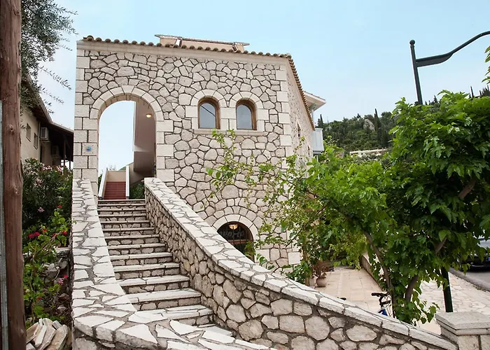 Hotel Averto Áyios Nikítas