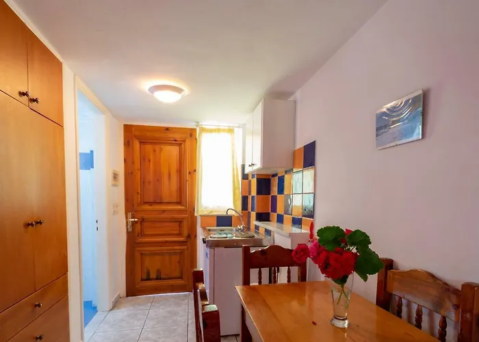 Averto Hotel Áyios Nikítas