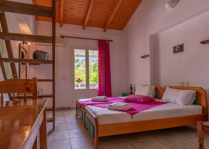 Averto 3* Áyios Nikítas